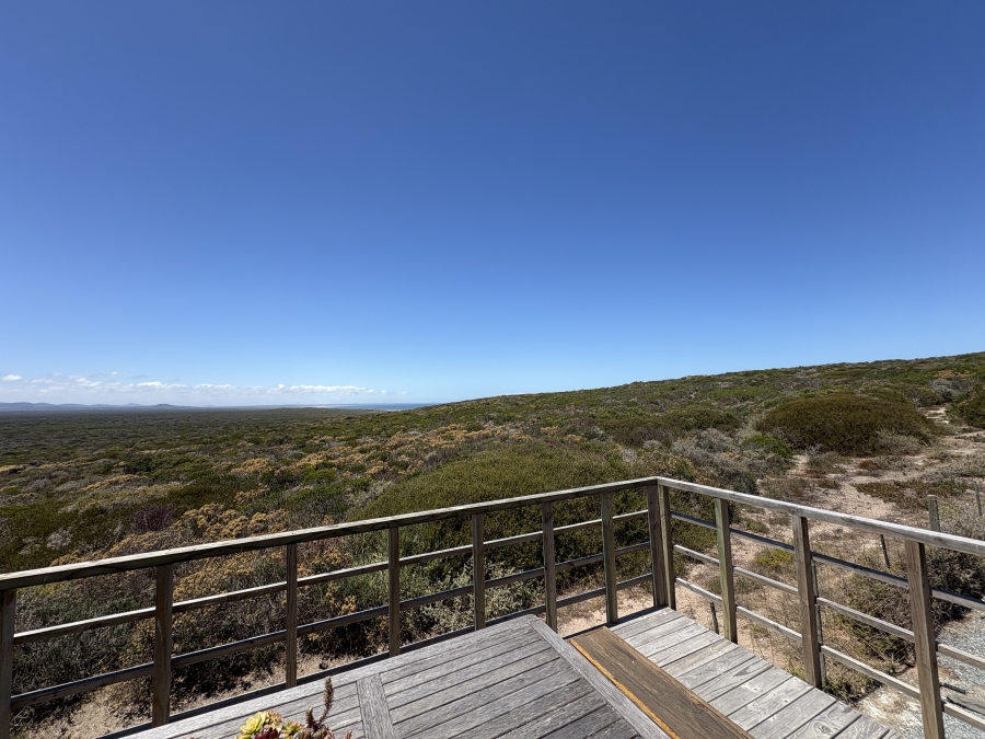 5 Bedroom Property for Sale in Pearl Bay Western Cape